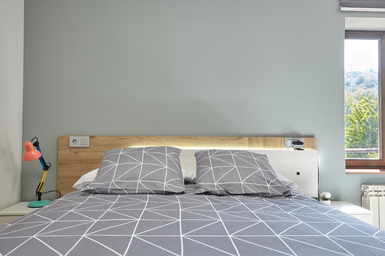 Hostal Fontanan La Pola de Gordon Εξωτερικό φωτογραφία