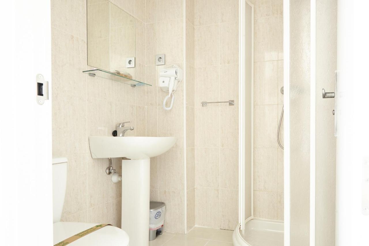 Hostal Fontanan La Pola de Gordon Εξωτερικό φωτογραφία