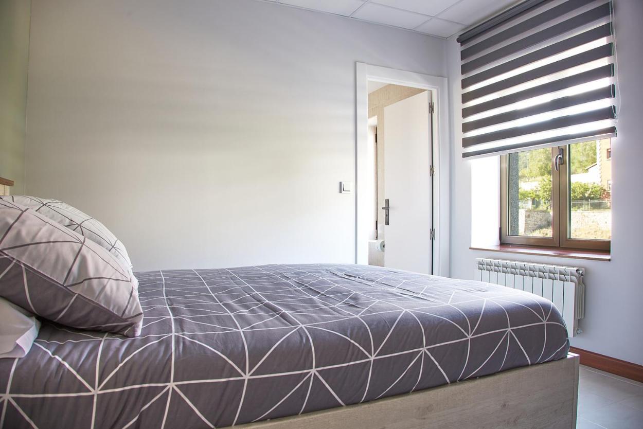 Hostal Fontanan La Pola de Gordon Εξωτερικό φωτογραφία